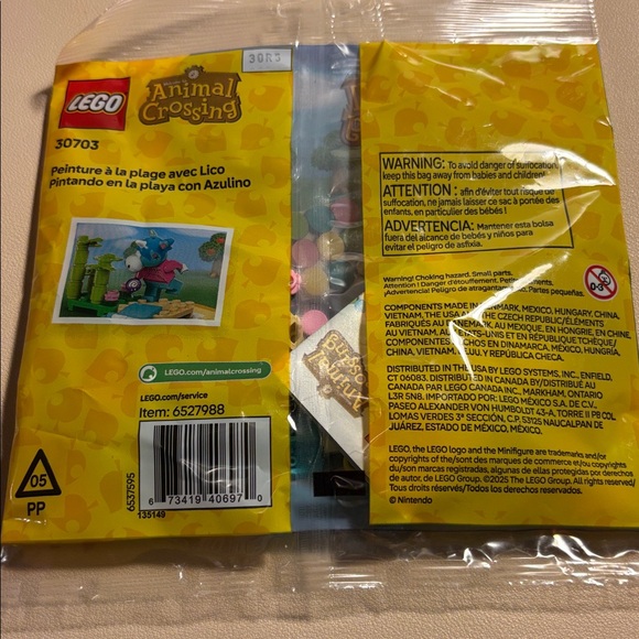 LEGO Animal Crossing Beach Art Set - Picture 2 of 4